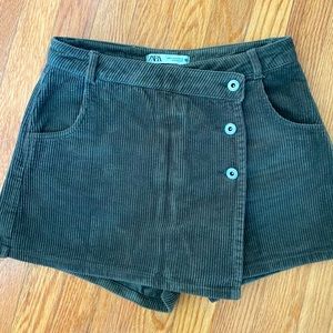 Zara dark green corduroy shorts